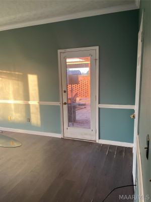 7036 Knoll Loop