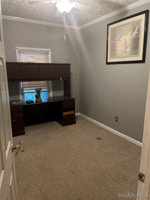 7036 Knoll Loop