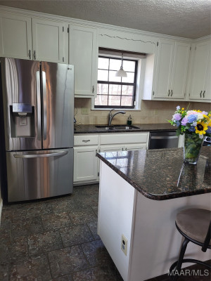 85 Price Road