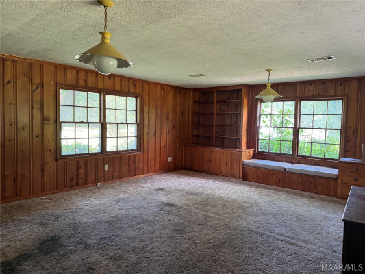 5271 SHADY Drive