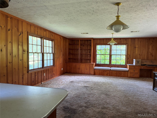 5271 SHADY Drive