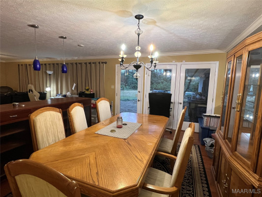 2731 Sweetbriar Road