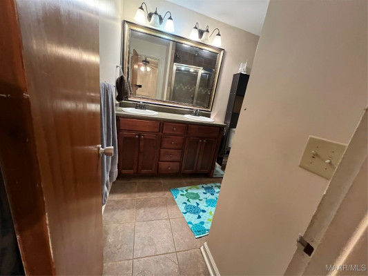 2731 Sweetbriar Road