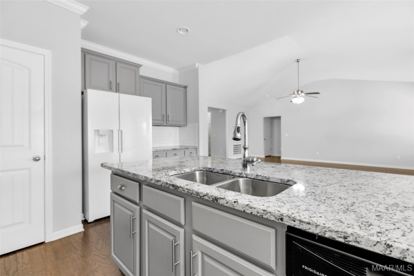 1360 Barret Park Way