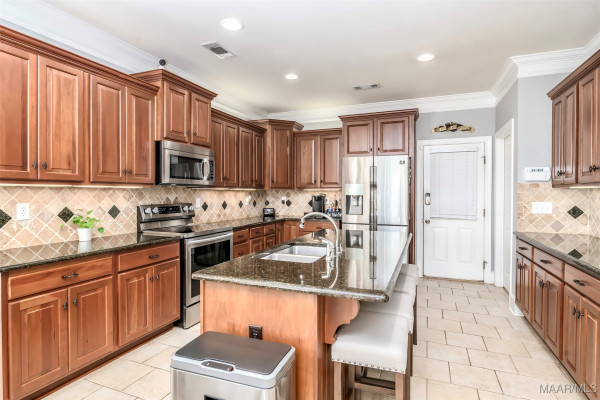 8207 Stonewall Court