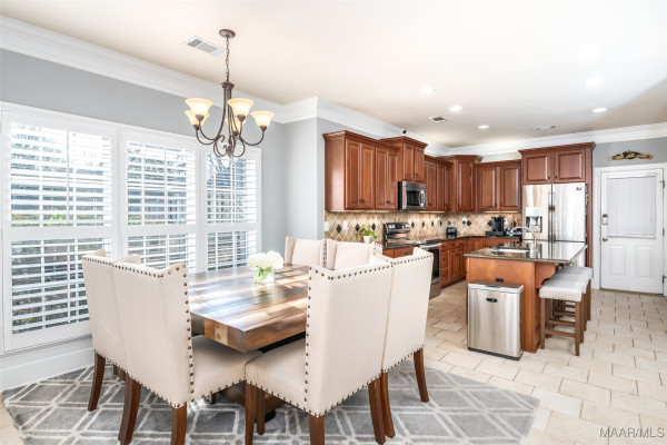 8207 Stonewall Court