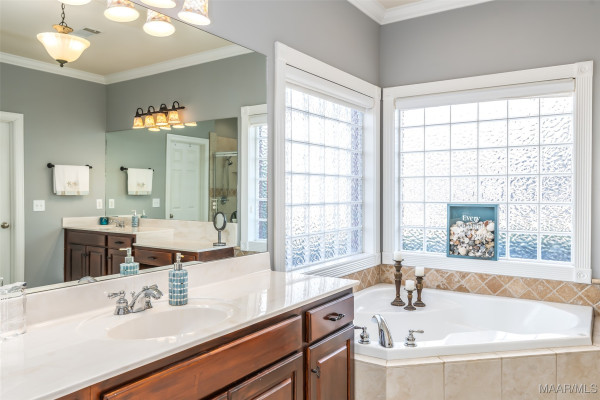 8207 Stonewall Court