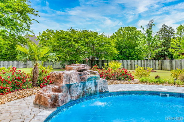 8207 Stonewall Court