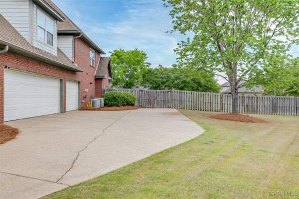 8207 Stonewall Court