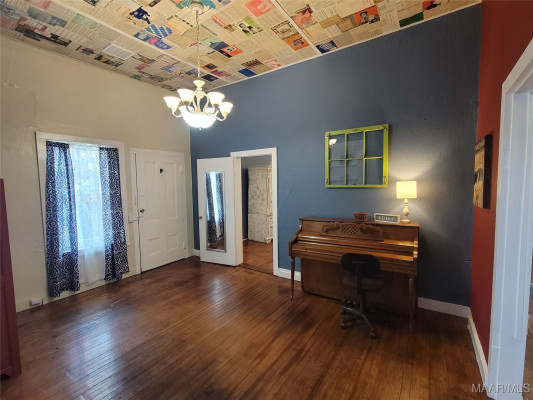 101 S Autauga Street