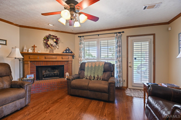 1689 Rambling Brook Lane