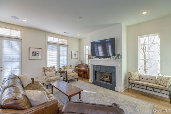 4824 Grassmere Street