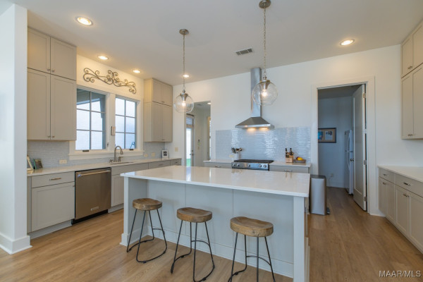 4824 Grassmere Street