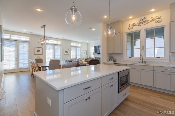 4824 Grassmere Street