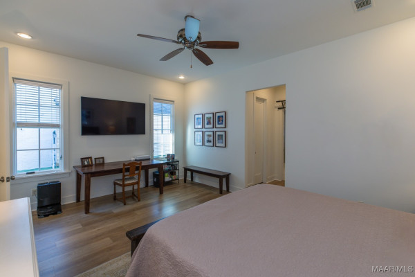 4824 Grassmere Street