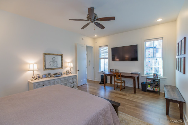 4824 Grassmere Street