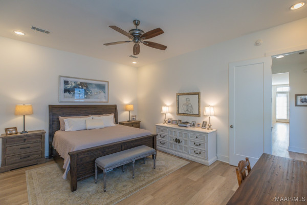 4824 Grassmere Street