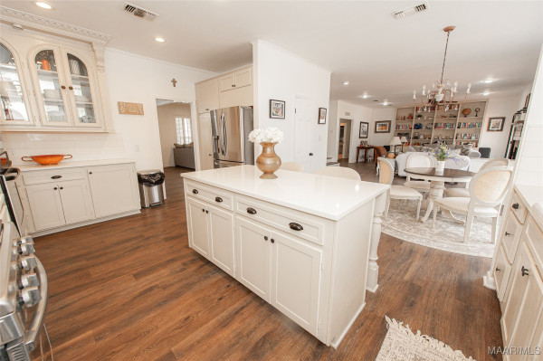 3051 Hill Hedge Drive