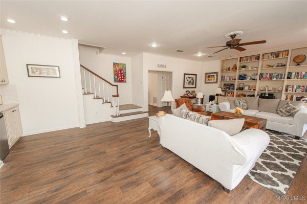 3051 Hill Hedge Drive