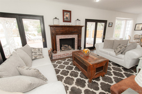 3051 Hill Hedge Drive