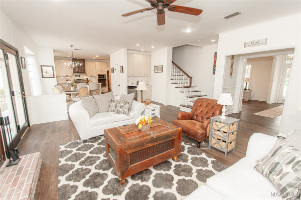 3051 Hill Hedge Drive