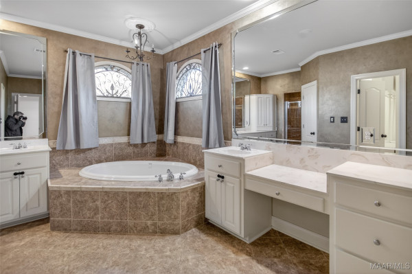 8696 Huntingdon Ridge Lane