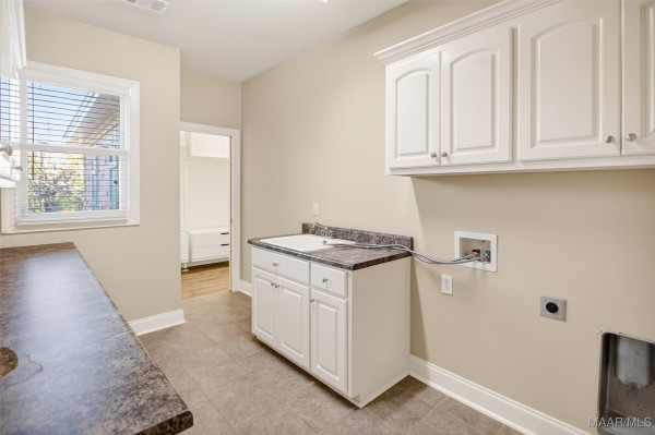 8696 Huntingdon Ridge Lane