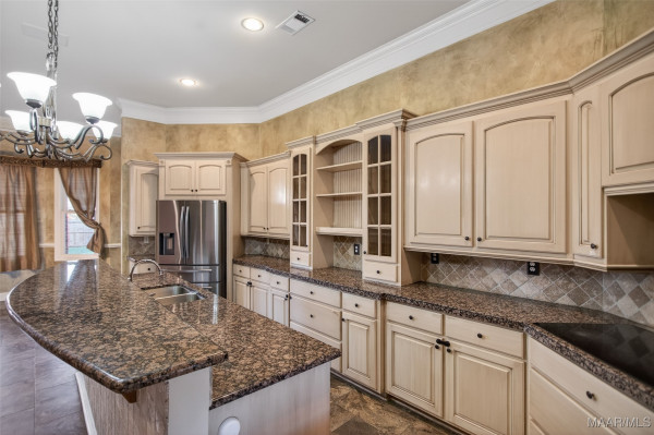 8696 Huntingdon Ridge Lane