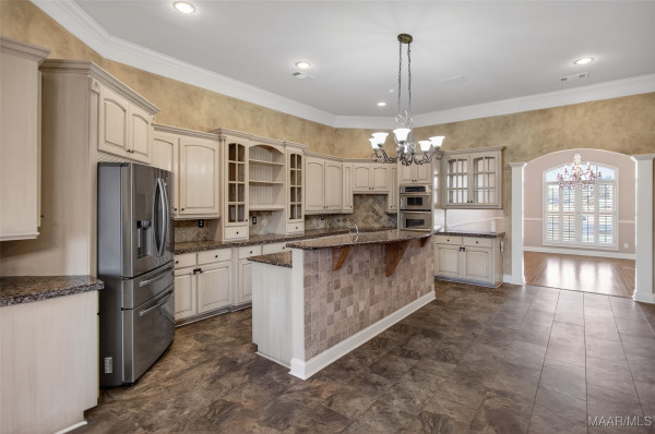 8696 Huntingdon Ridge Lane