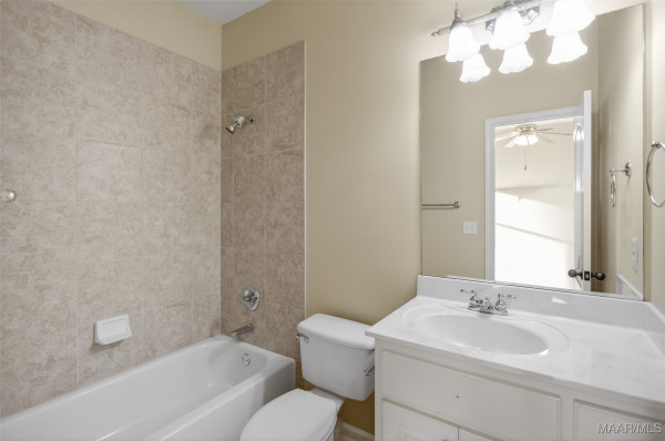 8696 Huntingdon Ridge Lane