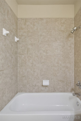 8696 Huntingdon Ridge Lane