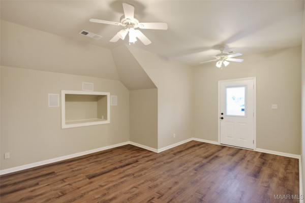 8696 Huntingdon Ridge Lane