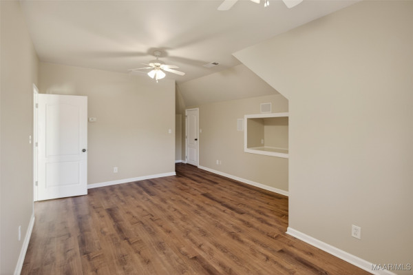 8696 Huntingdon Ridge Lane