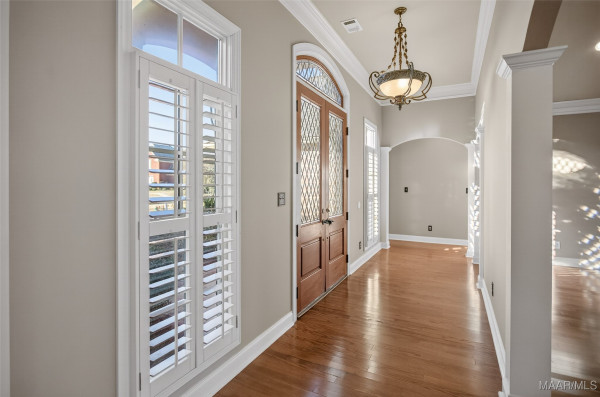 8696 Huntingdon Ridge Lane