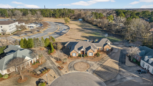 8696 Huntingdon Ridge Lane