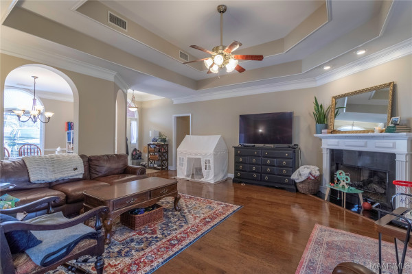 8712 STURBRIDGE Drive