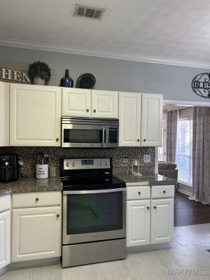 110 POPLAR GROVE Drive