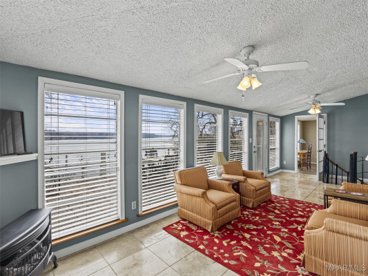 1706 Blackberry Road