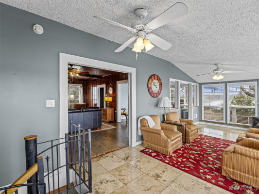 1706 Blackberry Road