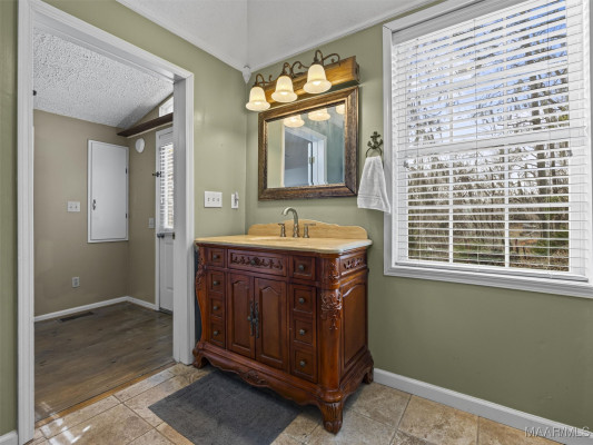 1706 Blackberry Road