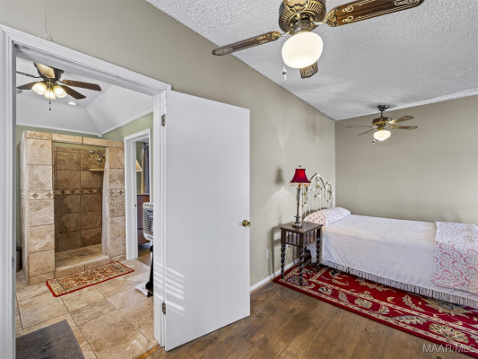 1706 Blackberry Road