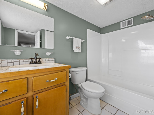 1706 Blackberry Road