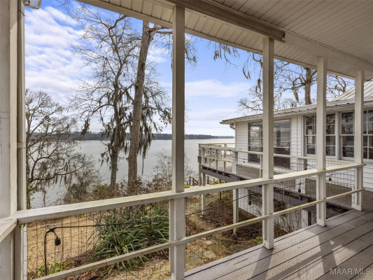 1706 Blackberry Road