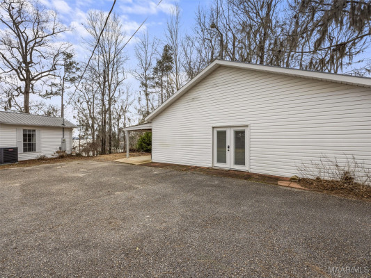 1706 Blackberry Road