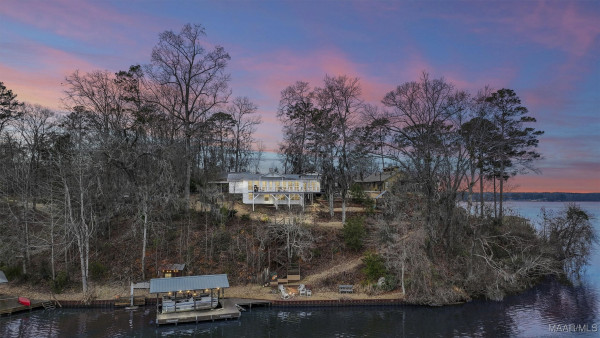 1706 Blackberry Road