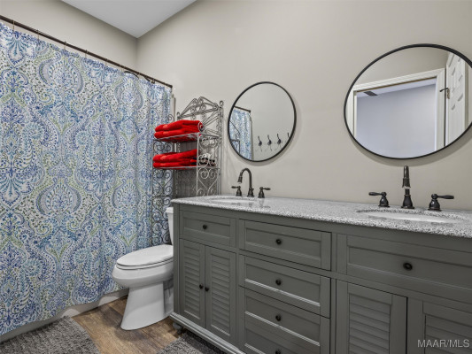 1706 Blackberry Road