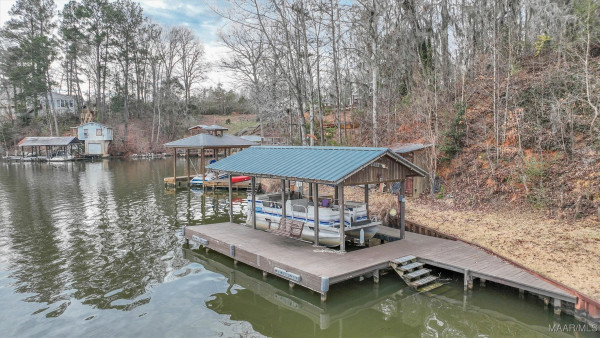 1706 Blackberry Road