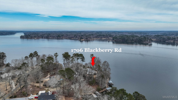 1706 Blackberry Road