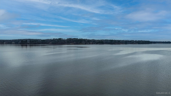 1706 Blackberry Road