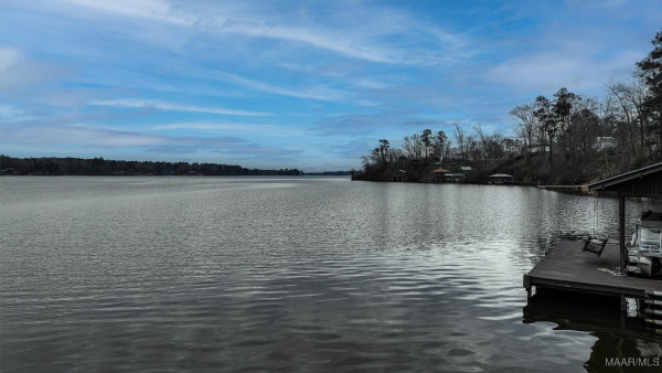 1706 Blackberry Road